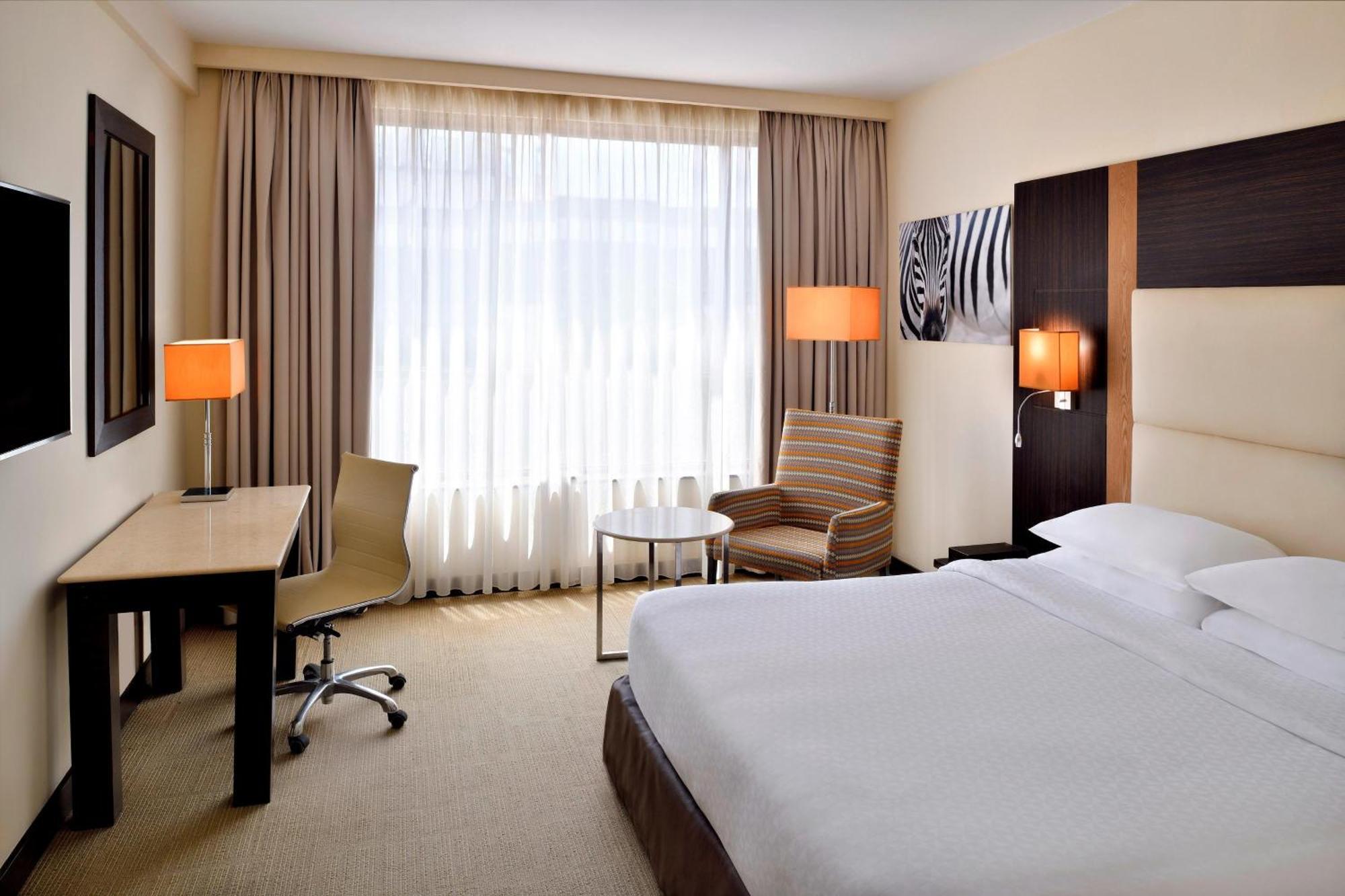 Four Points By Sheraton Nairobi Hurlingham Eksteriør billede